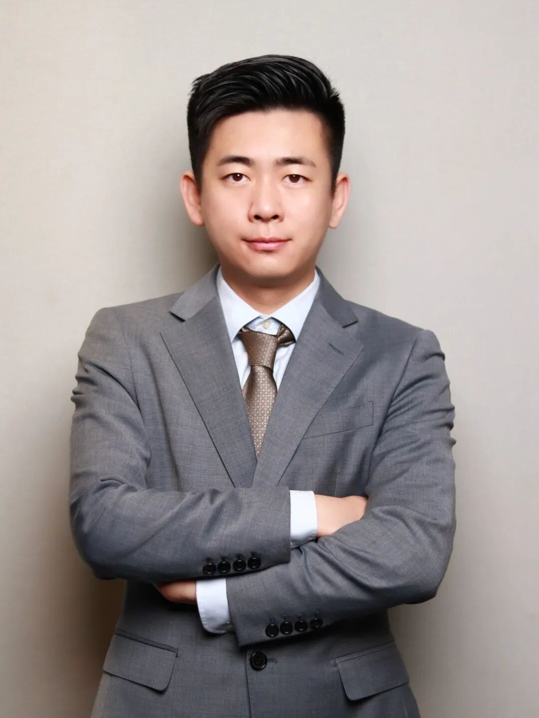吕东.jpg